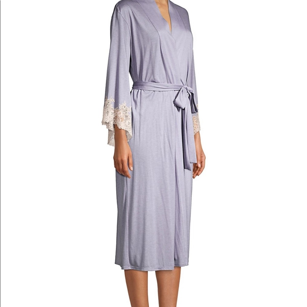 Beautiful natori night robe
